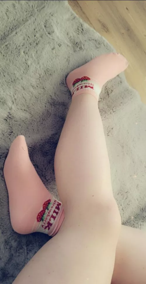 Would like to show you all my new socks🍓