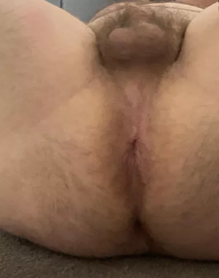 Would love a cock inside right now.