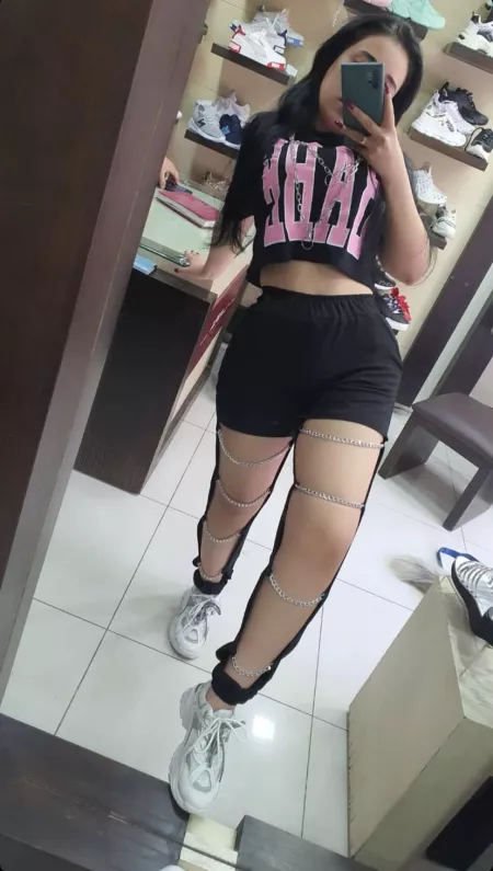 Would u cocktribute my sister or cousin? Kik z9qhd