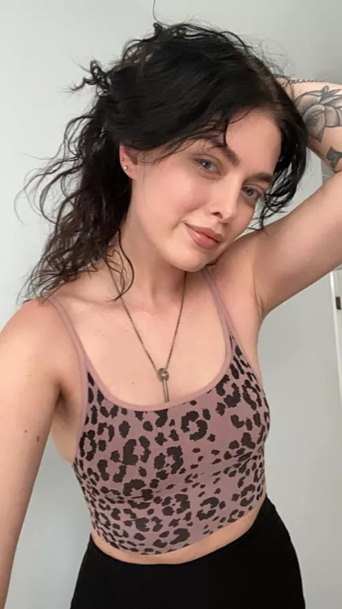 Would you be my workout buddy? 🥺👉🏻👈🏻