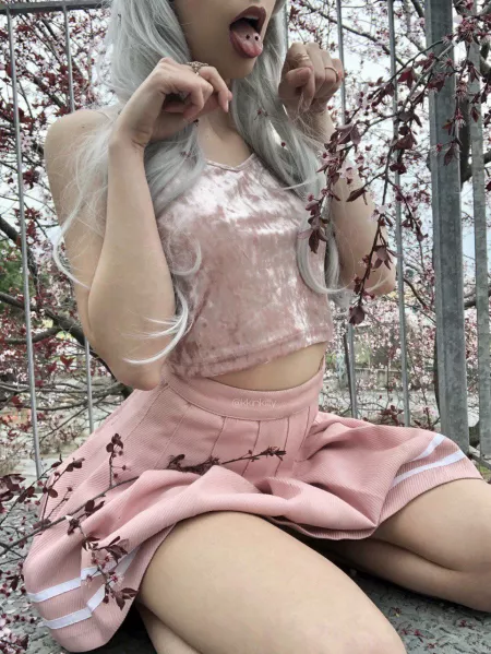 Would you cum on my tongue in public? 👅