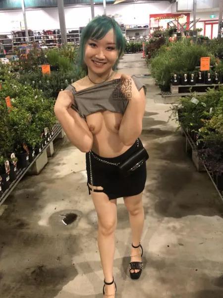 ‘WoUlD yOU fU…’ of course I know you would fuck a cute girl. The question is would you go plant shopping with me?
