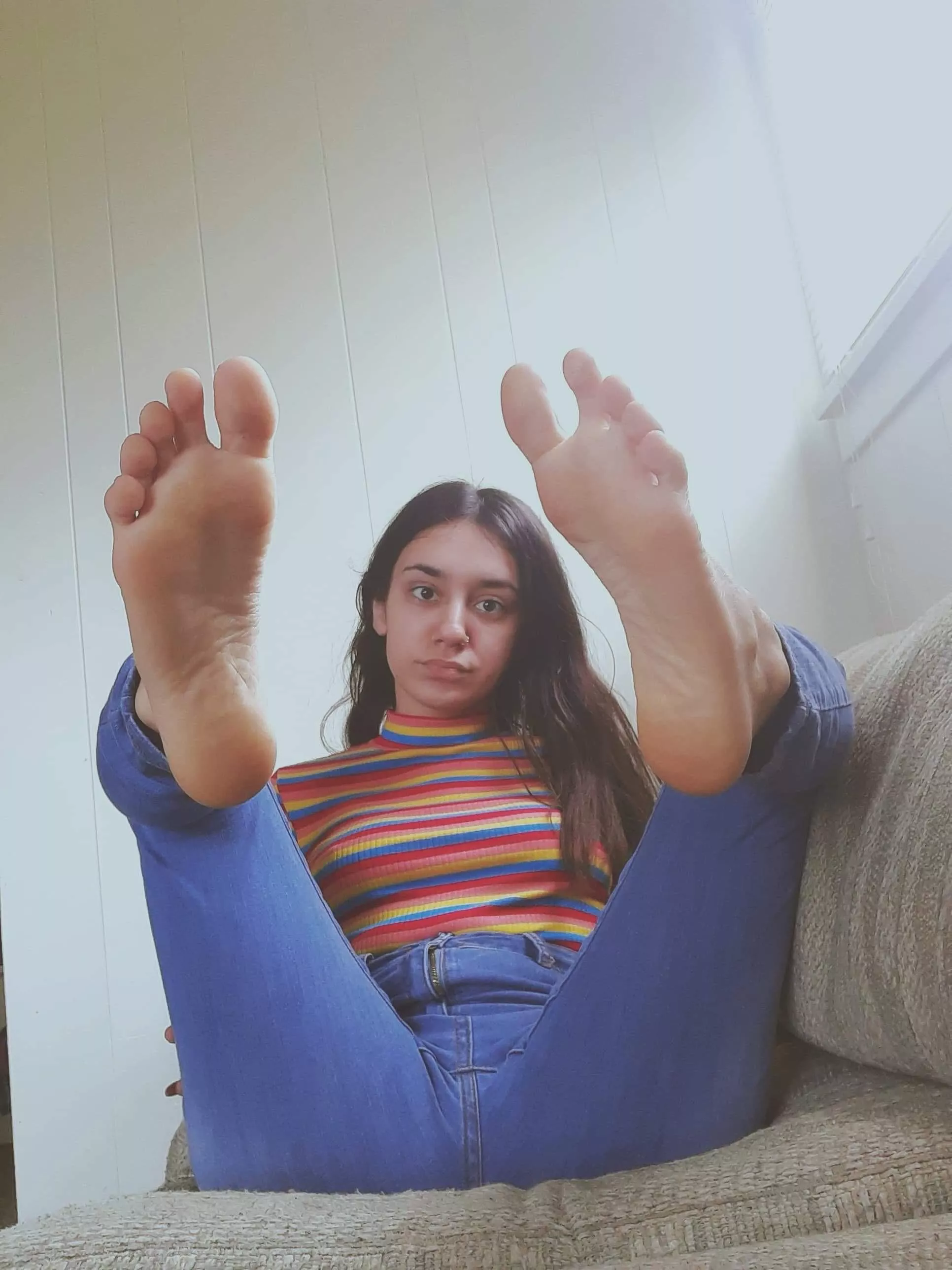 Would you kiss my soles? 💋