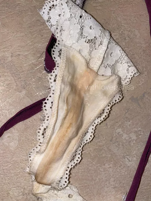 would you rather sniff or taste them? I’d love to wear a pair just for you 🥰