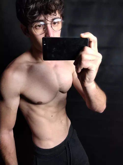 would you sleep with me 😘🥰