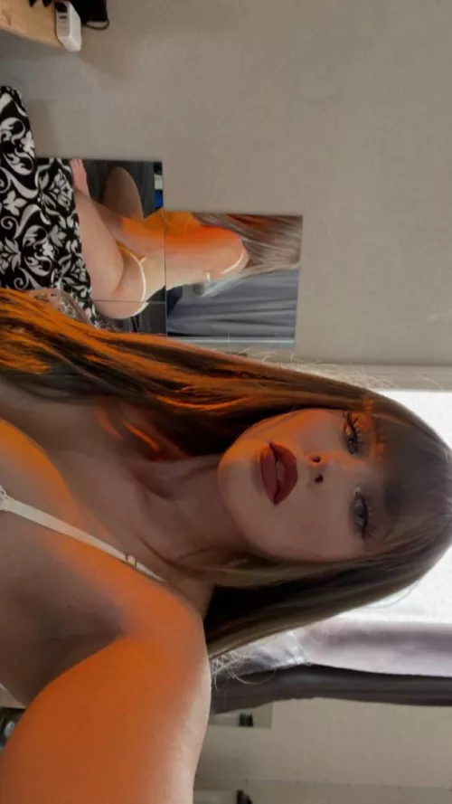 Would you watch me get fucked on cam ?
