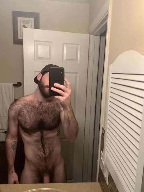 Y’all into hairy bros? 😈