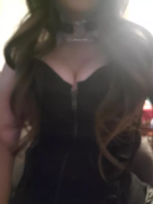 You don't even deserve to see me clearly 💋