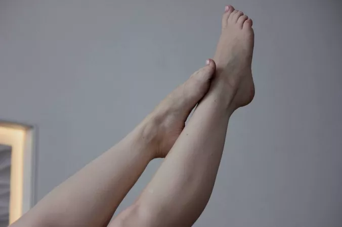 You like my small feet? Kiss them?