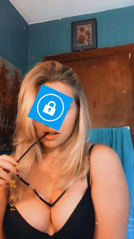 😍YOUR BRAND NEW 20 YEAR OLD BAD BLONDIE BUNNY😍 💵50% off sale happening now! 💵 💦Cum subscribe today 💦🔥DAILY CONTENT🔥
