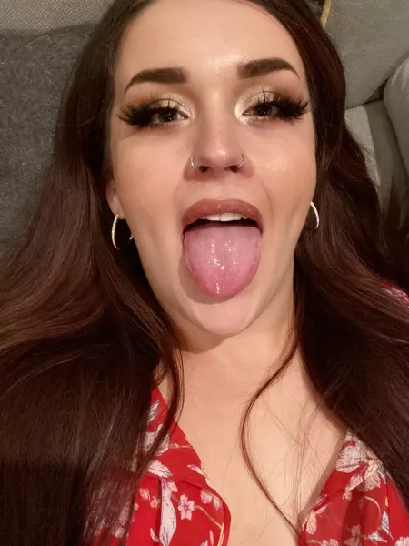 Your fav cum target here to wish you a happy Friday & a great weekend 😛