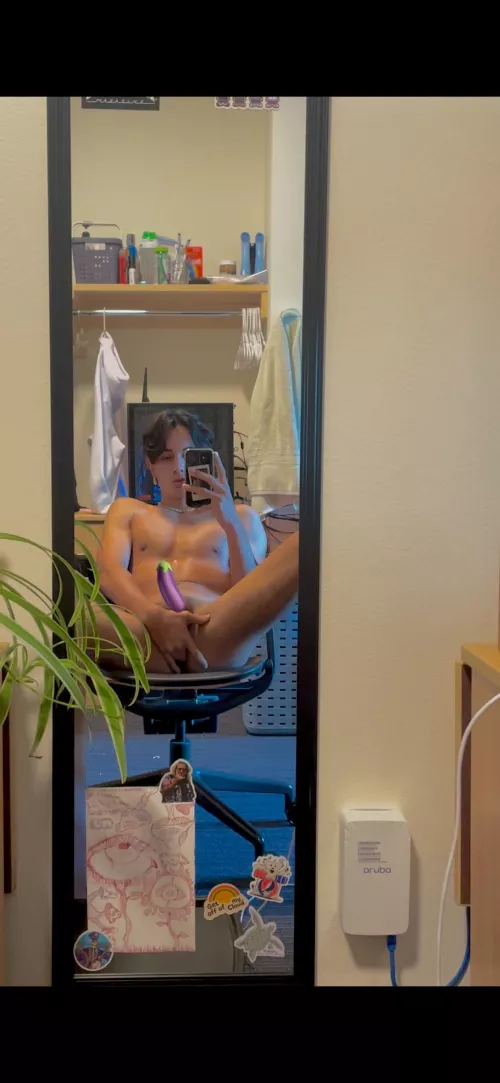 Your hand would look better in me