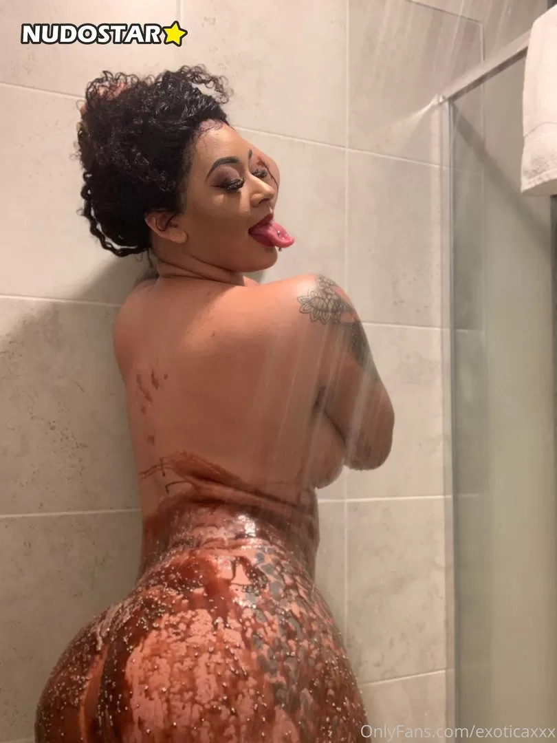 Slim exotica nude